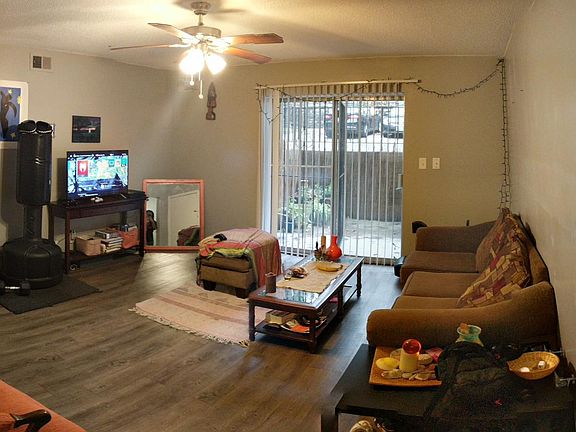 2nd image of 4040 McGee St APT 2