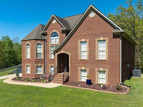2nd image of 285 Oak Valley Dr