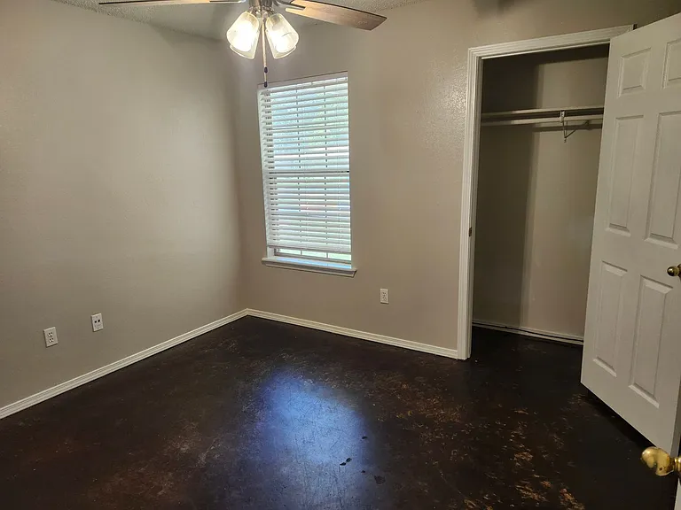 1911 Watts Rd — Photo 16