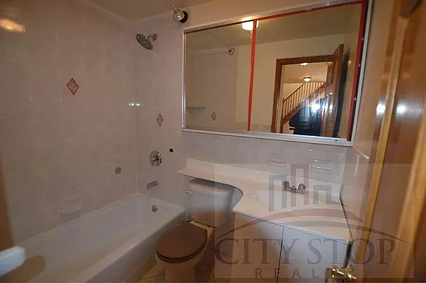 Rented by City Stop Realty | media 48