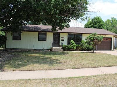 1308 S Riverdale Rd, Sioux Falls, SD, 57105