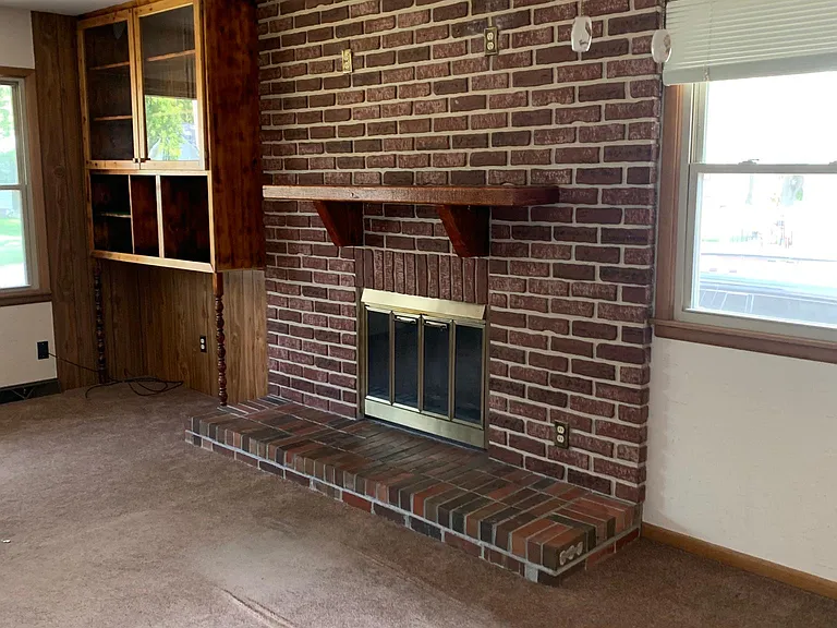 160 Waukee Ave — Photo 6