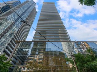 33 Charles St E #810, Toronto, ON M4Y 0A2