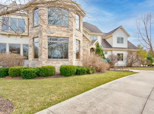 7752 S Cambridge Ct, Franklin, WI 53132