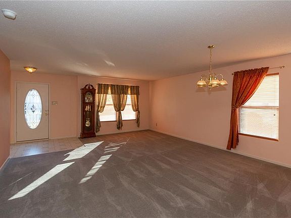 2nd image of 631 Highpointe Blvd