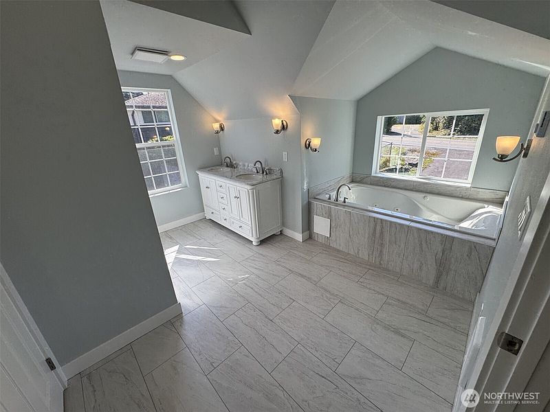 4th image of 726 Reiten Road