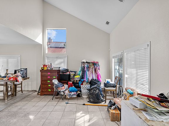 5th image of 37538 42nd St E
