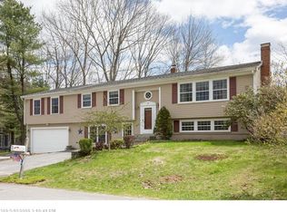 30 Valley Rd, Cape Elizabeth, ME 04107