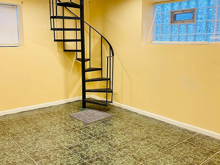 1753 W Catalpa Ave #1 — Photo 7