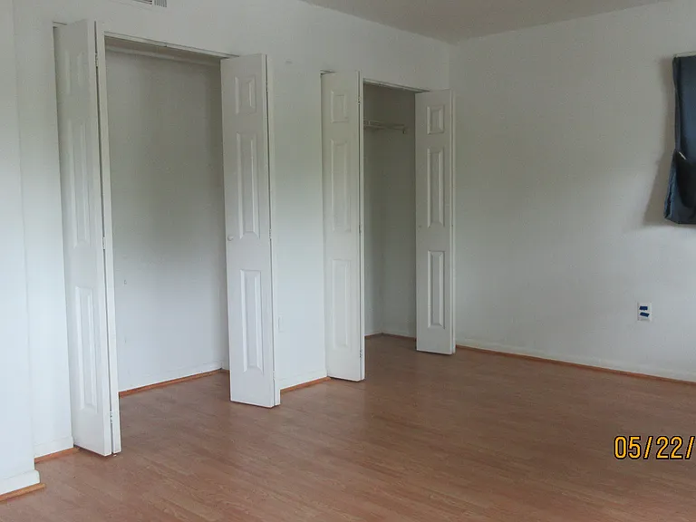4419 Kentmore Dr — Photo 43
