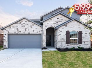 8807 W Crescent Lake Cir, Baytown, TX 77521