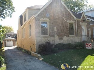 7333 W Greenleaf Ave, Chicago, IL