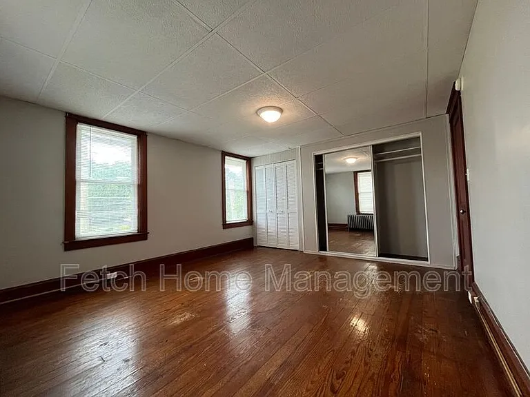23 S Custer Ave — Photo 7