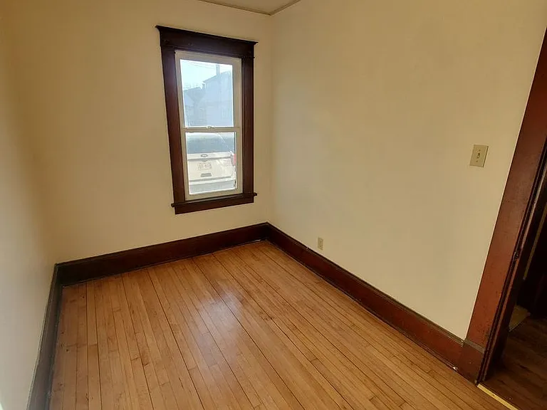 1025 E Land Pl — Photo 16
