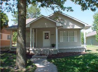 307 Walnut St, Halstead, KS 67056