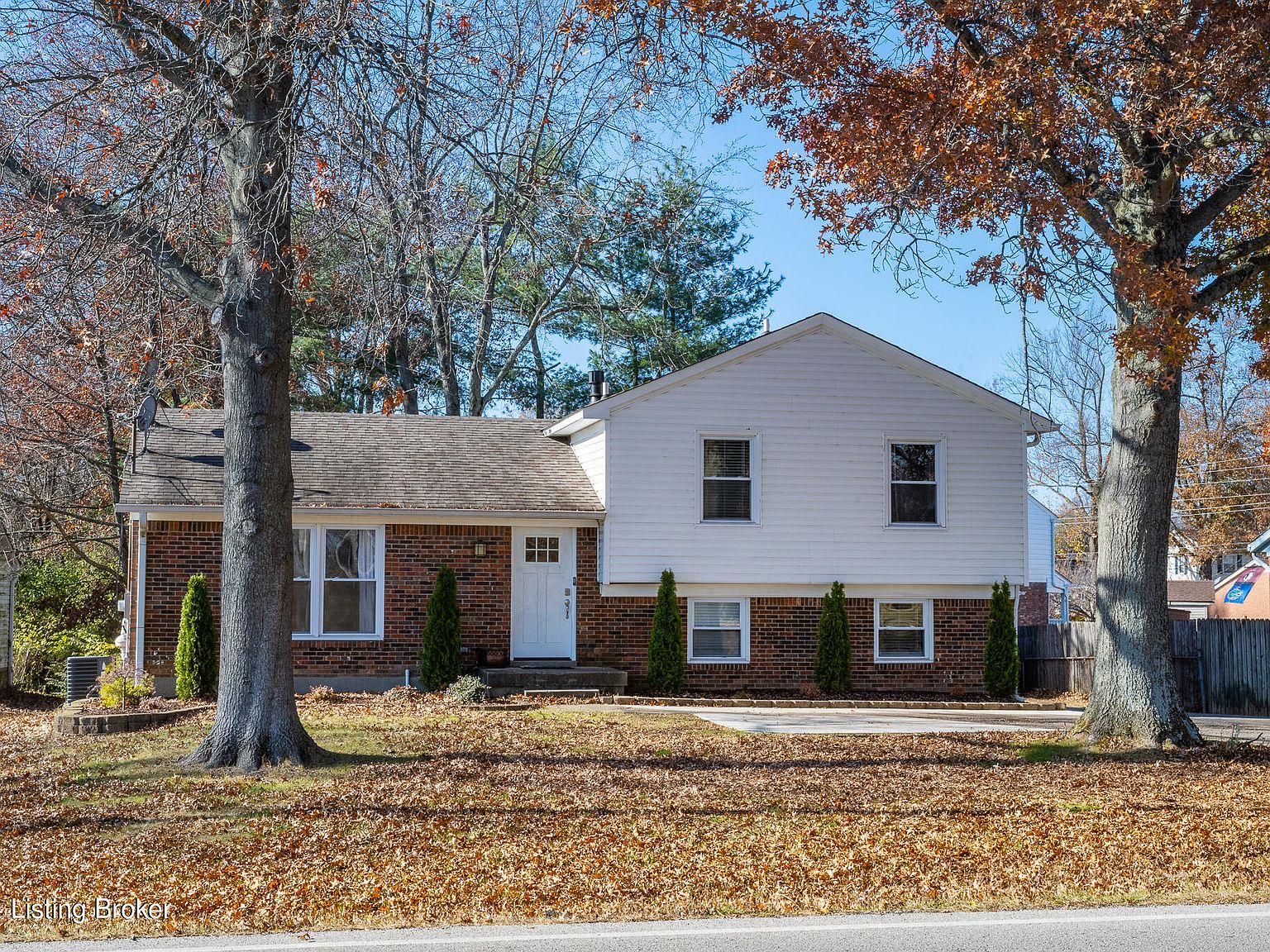 7008 S Watterson Trl, Louisville, KY 40291 Zillow