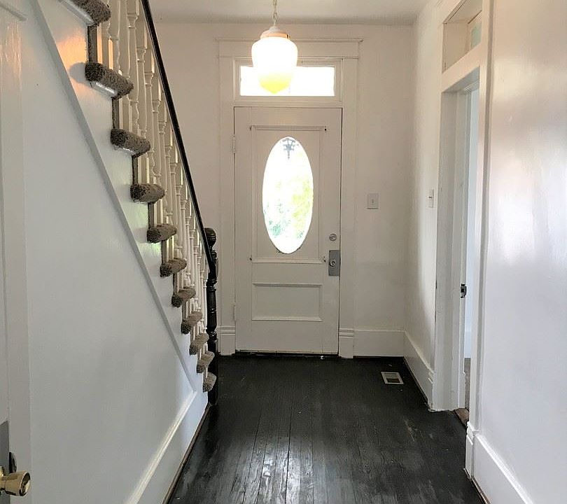 1st image of 407 New St