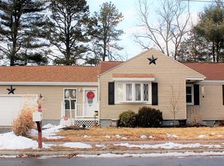 116 Cherokee Dr, Springfield, MA 01109