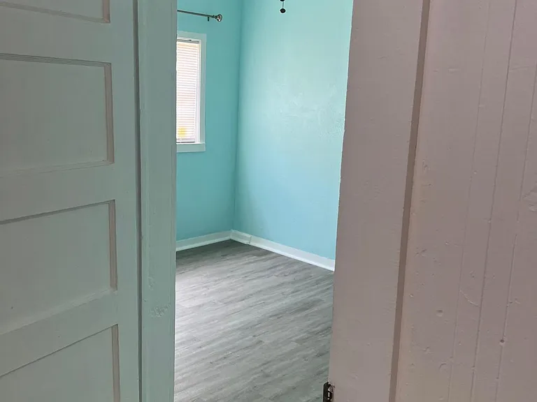 902 S Kaufman St — Photo 13