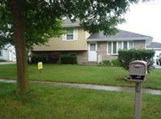 2817 Valley Forge Dr, Joliet, IL 60435