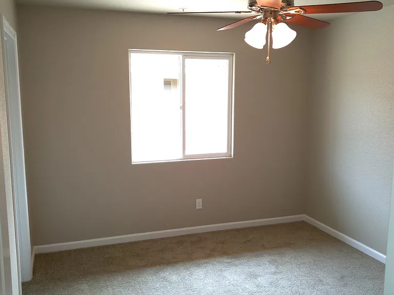 7172 Landcaster Ct — Photo 11