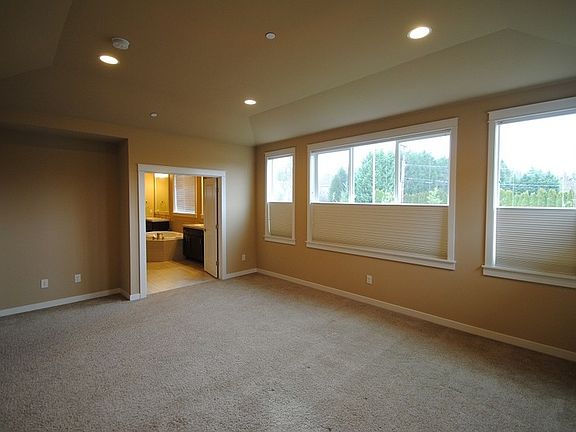 5th image of 15945 NE 117th St