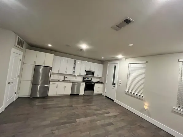 2401 Crawford St Building B, Houston, TX 77004