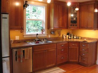 919 N 76th St, Seattle, WA 98103