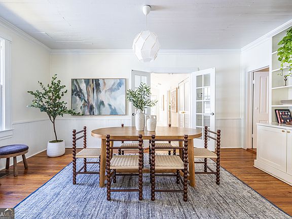 3rd image of 980 Rawlins St SE