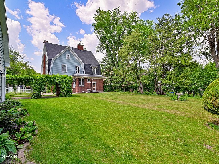 Listing photo 4