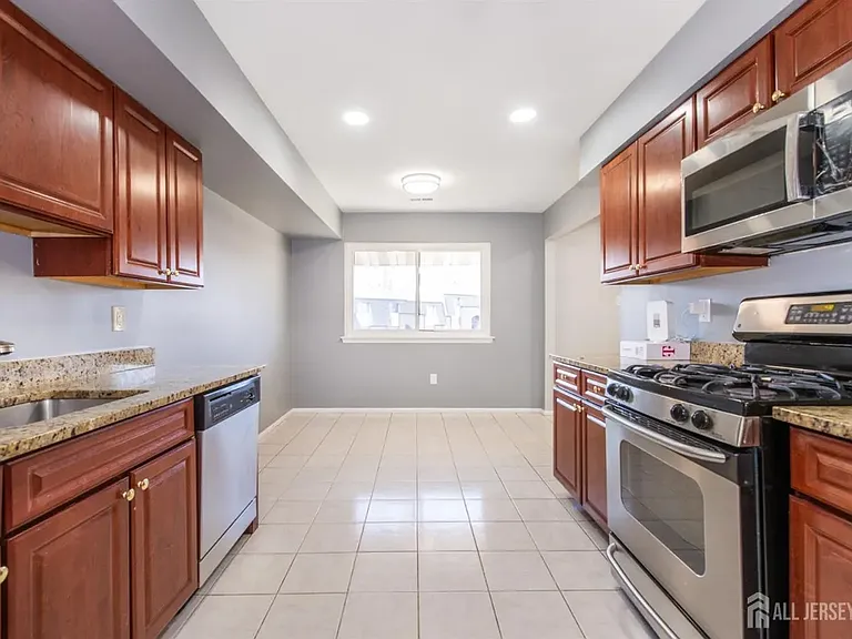 1614 Edison Glen Ter — Photo 18