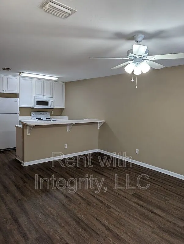 3 bed, 3.5 bath, 1506 sqft, $1,500 — Photo 1