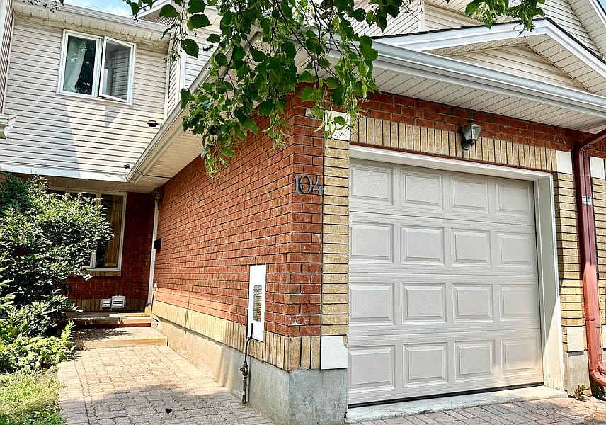 1st image of 104 Banchory Cres