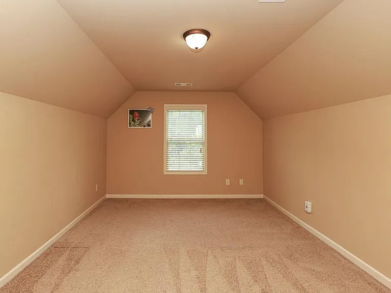 2241 Line Dr — Photo 30