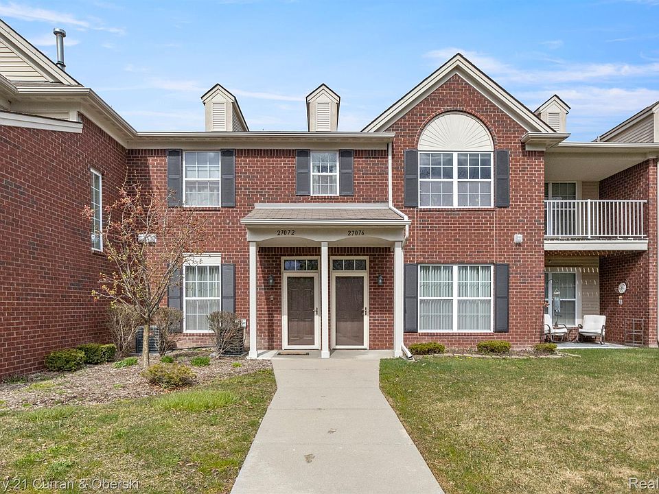 1st image of 27072 Carrington Pl