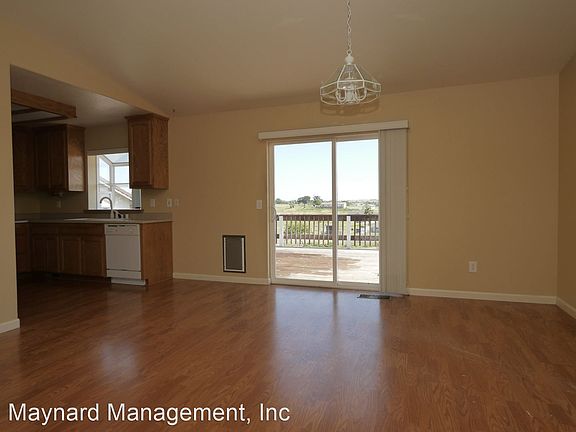 3rd image of 4172 Coyote Dr