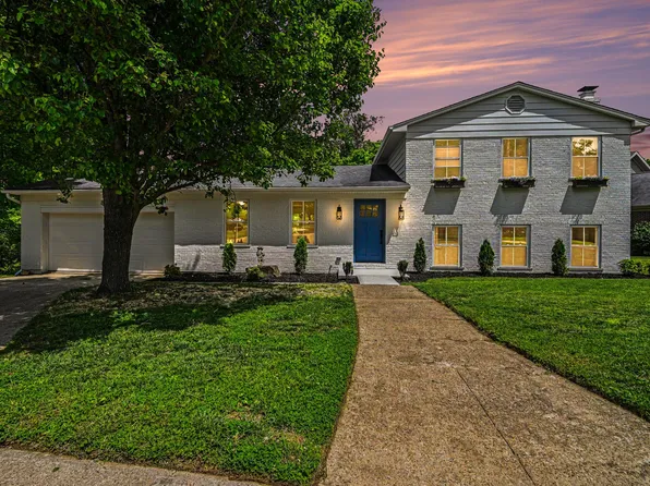 830 Pinehurst Dr, Edgewood, KY 41017