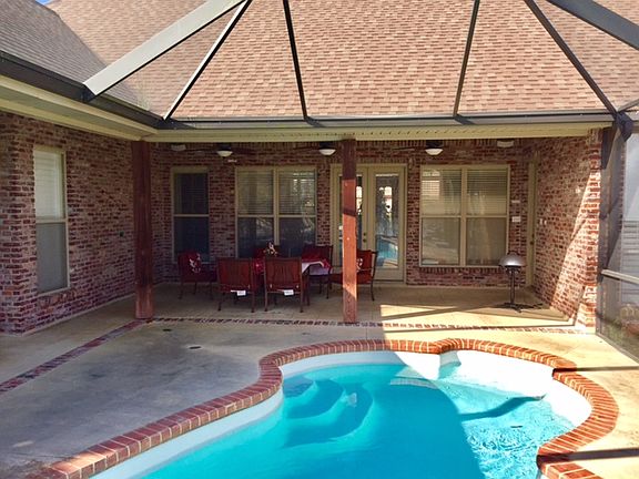2nd image of 1092 Oak Harbor Dr