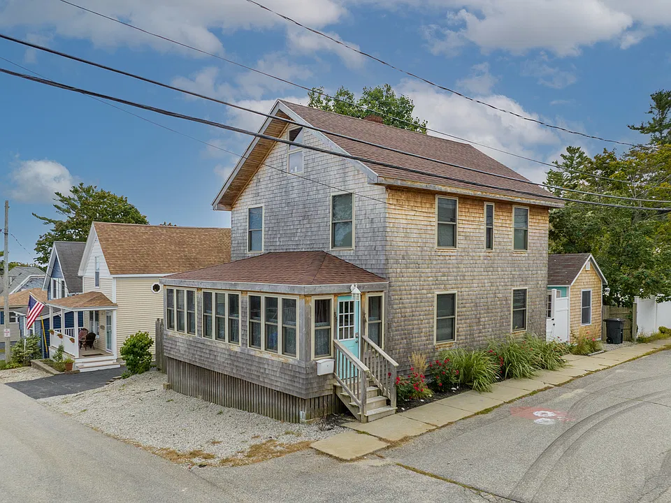 35 Highland Ave