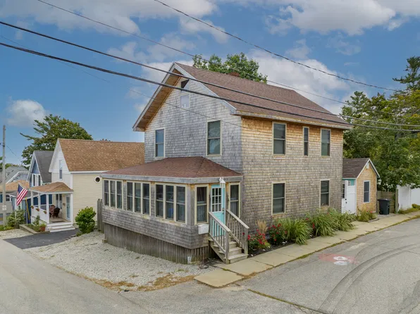35 Highland Ave, Old Orchard Beach, ME 04064