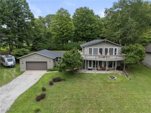 3874 Apple Valley Dr, Howard, OH 43028