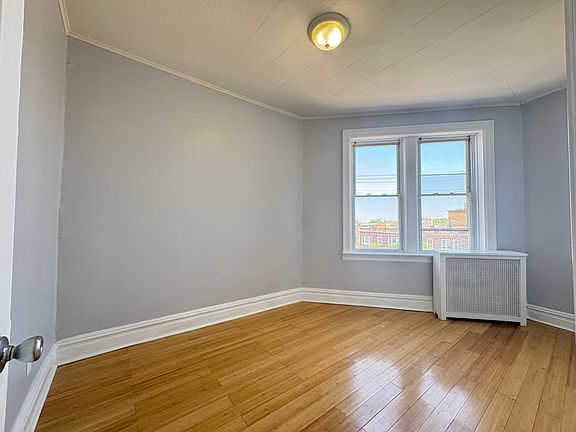 3rd image of 247 Old Bergen Rd #2