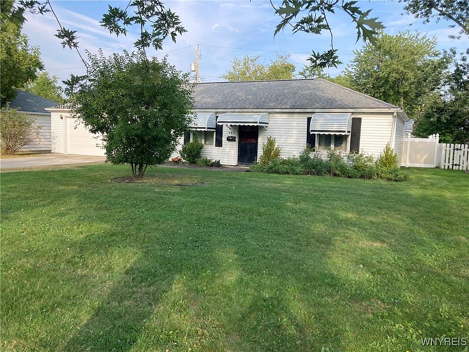 1st image of 447 Campus Dr