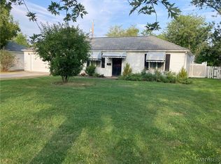 447 Campus Dr, Amherst, NY 14226