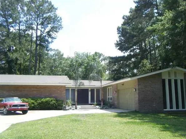 16 Gale Break Cir, Savannah, GA 31406