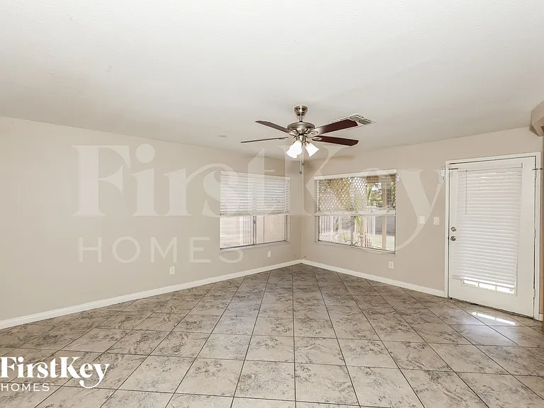2406 El Cid Ct — Photo 10