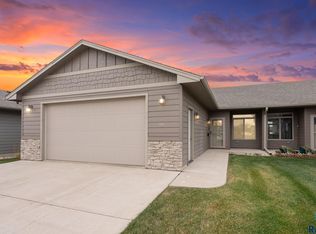 3411 E Bison Trl, Sioux Falls, SD 57108