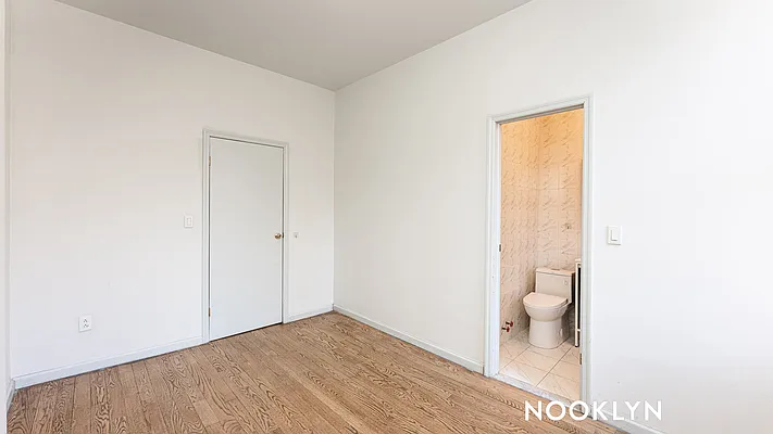 Rented by Nooklyn NYC LLC | media 9