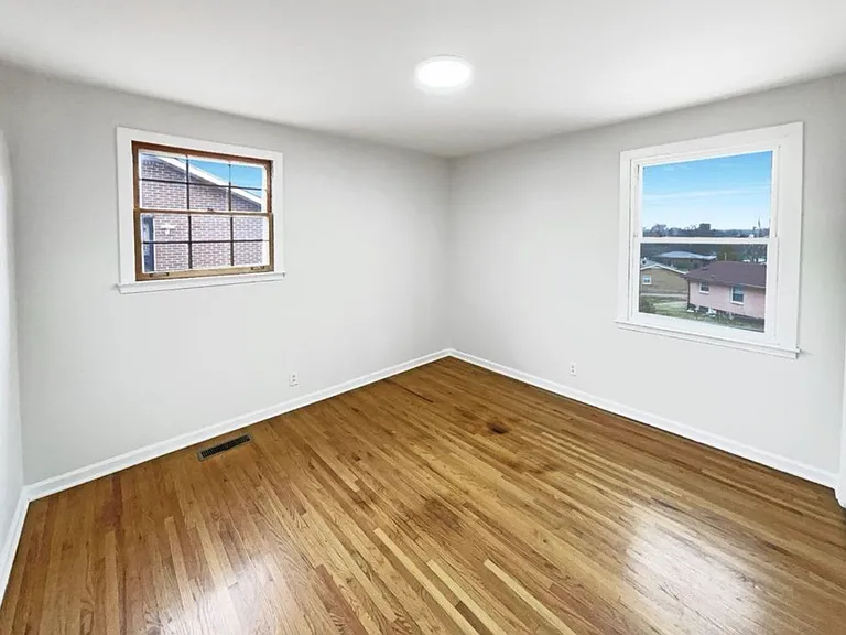 1217 Commerce St — Photo 12