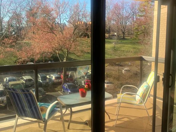 205 Yoakum Pkwy Unit 302, Alexandria, VA 22304